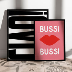 Bussi Bussi Poster • modernes Poster mit Kussmund - vonSUSI