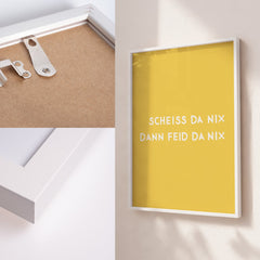 Scheiss da nix dann feid da nix • Typografie Poster gelb • bayerischer Spruch • Kult • Humor • bayrischer Humor • Wandbild Dialekt München - vonSUSI