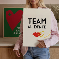 Team al dente • Italienisches Poster für die Küche als hochwertiger Fine Art Print - vonSUSI